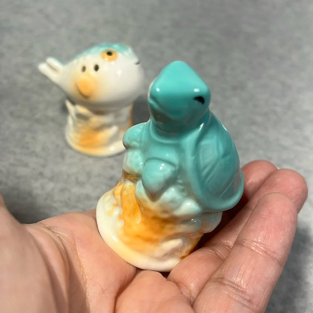 Salt Pepper Shakers‎ Sea Turtle & Puffer Fish Collectible Ceramic